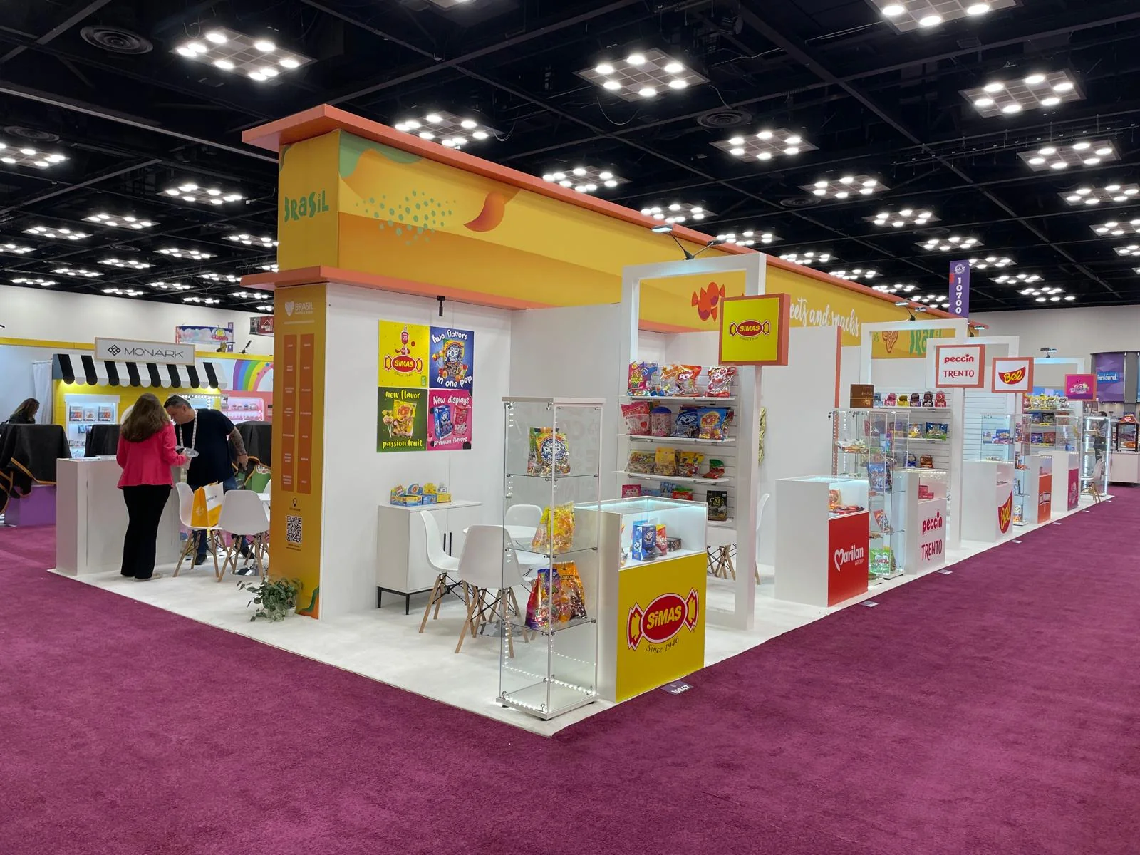 Custom trade show booth design and fabrication for Brasil client at Orlando Florida event by Habitar 91